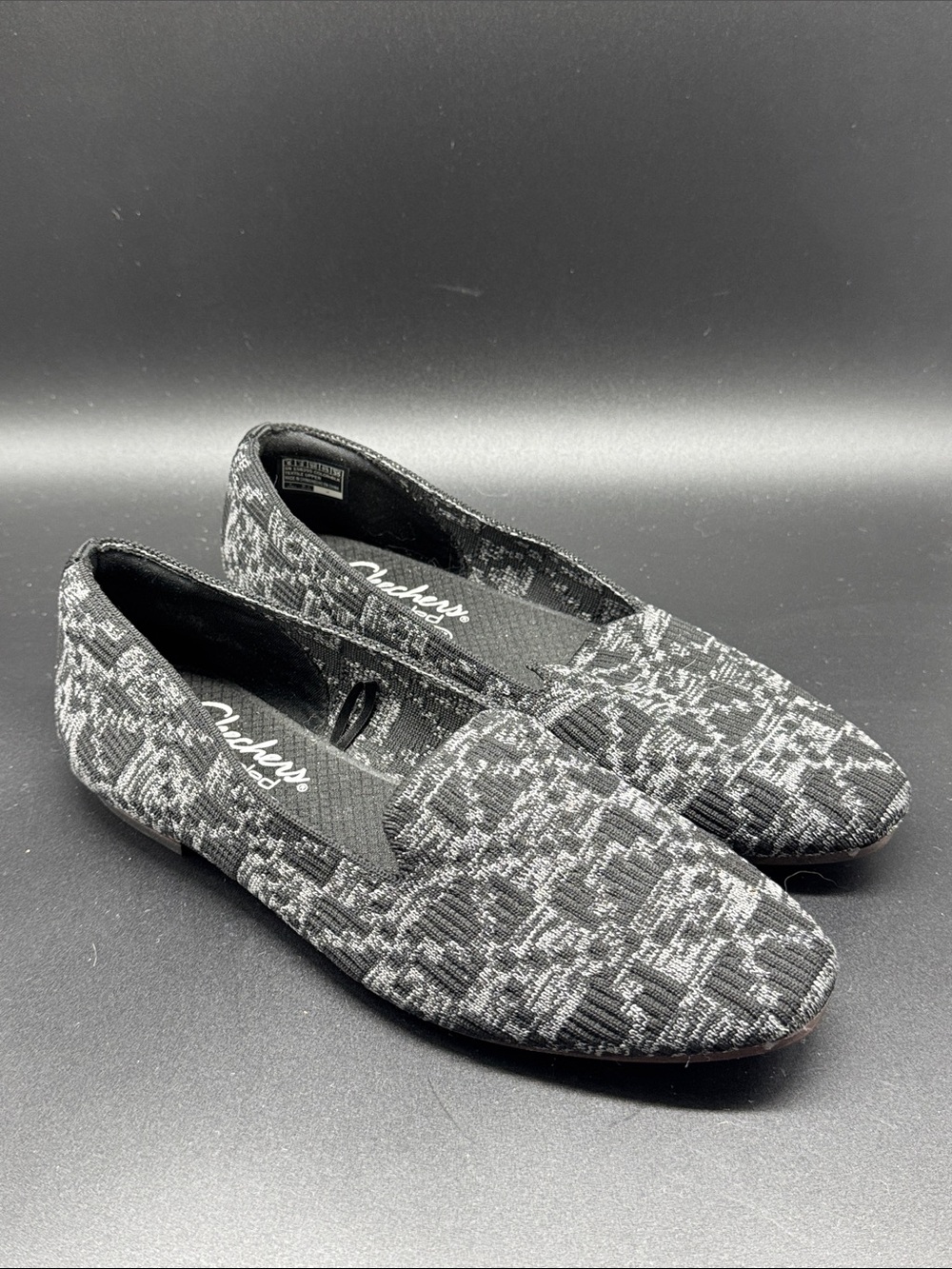 Skechers Black & Gray Patterned Knit Flats Sz 6